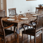 How to Choose the Right Size Dining Table for Your Home